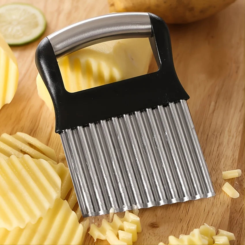 Upgrade Your Kitchen with a 1pc Crinkle Cutter - Wavy Chopper Knife for Fruits, Vegetables, Salad, Carrots, Potatoes & Fries